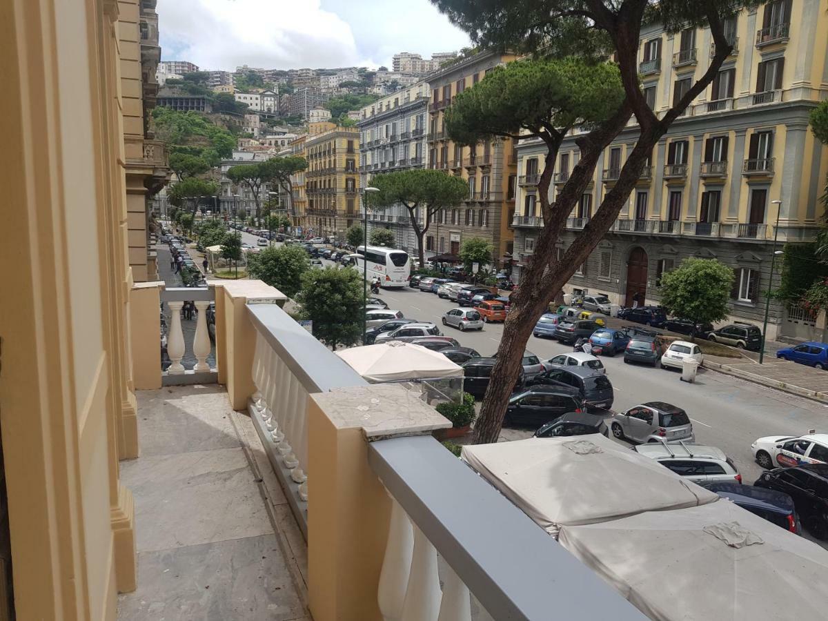 Regina Elena Bed & Breakfast Napoli Bagian luar foto