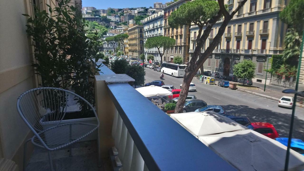 Regina Elena Bed & Breakfast Napoli Bagian luar foto