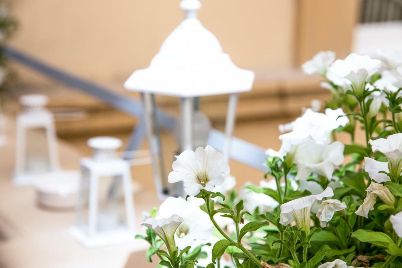 Regina Elena Bed & Breakfast Napoli Bagian luar foto