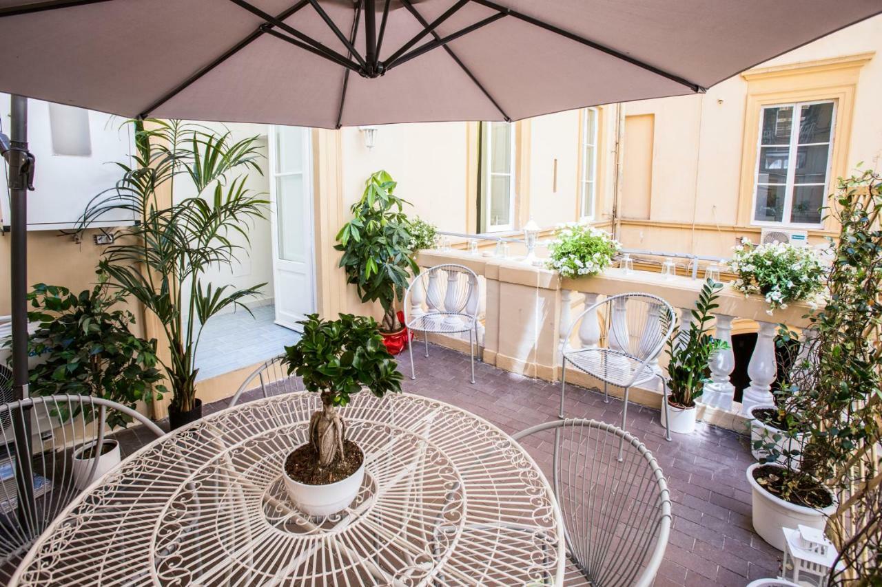 Regina Elena Bed & Breakfast Napoli Bagian luar foto