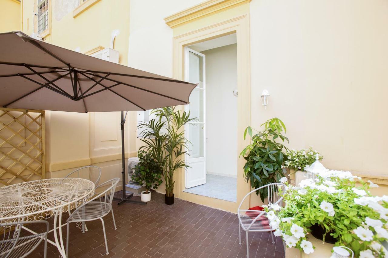 Regina Elena Bed & Breakfast Napoli Bagian luar foto