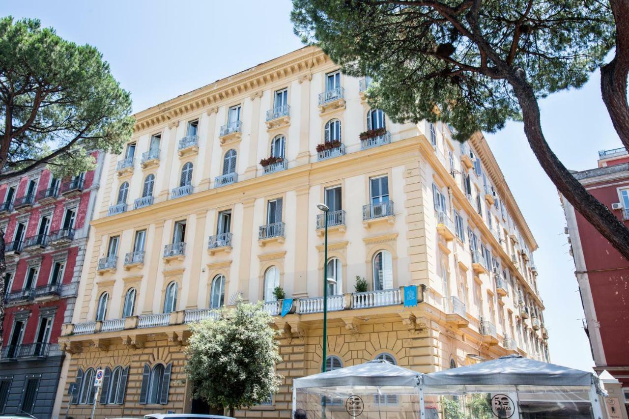 Regina Elena Bed & Breakfast Napoli Bagian luar foto