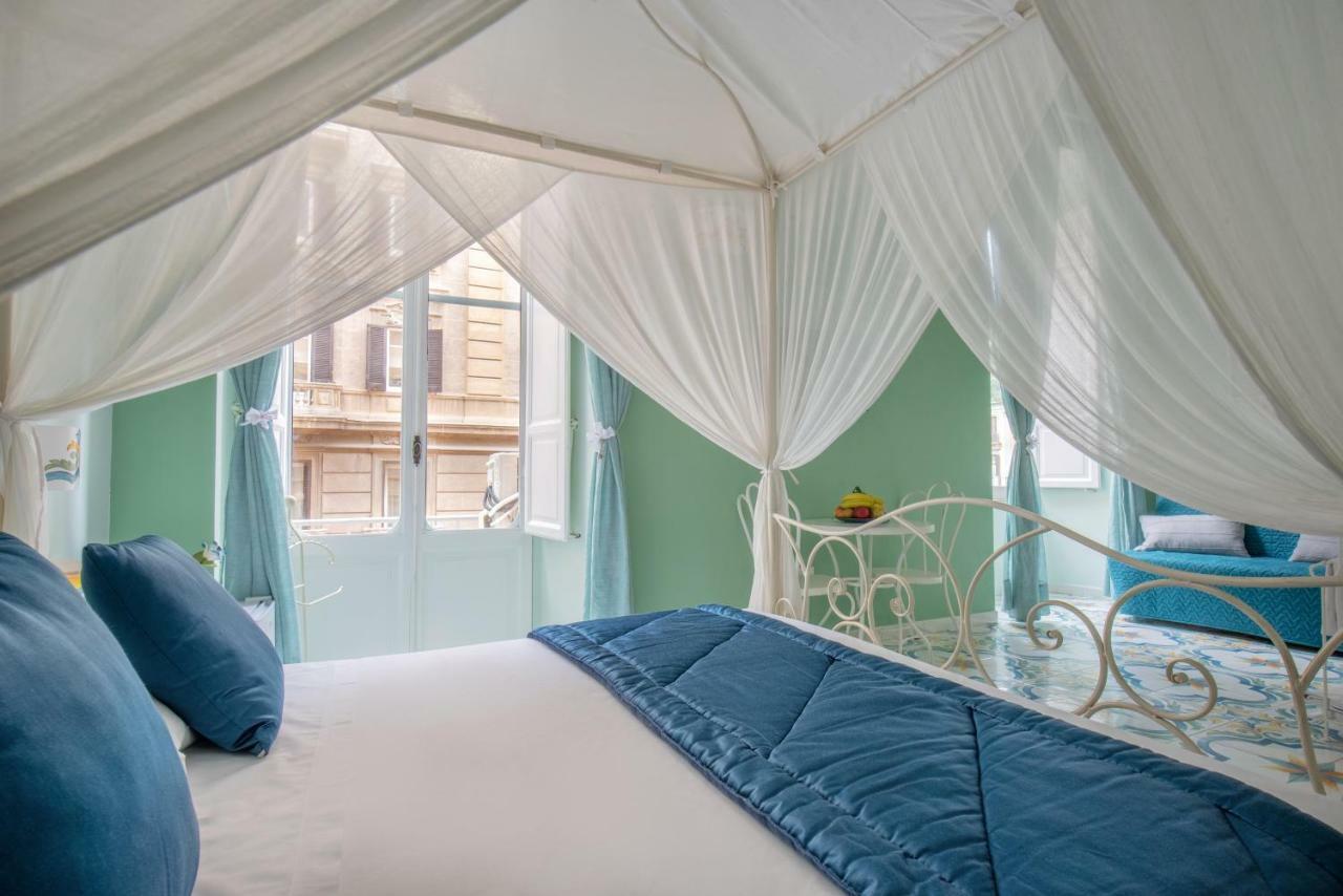 Regina Elena Bed & Breakfast Napoli Bagian luar foto