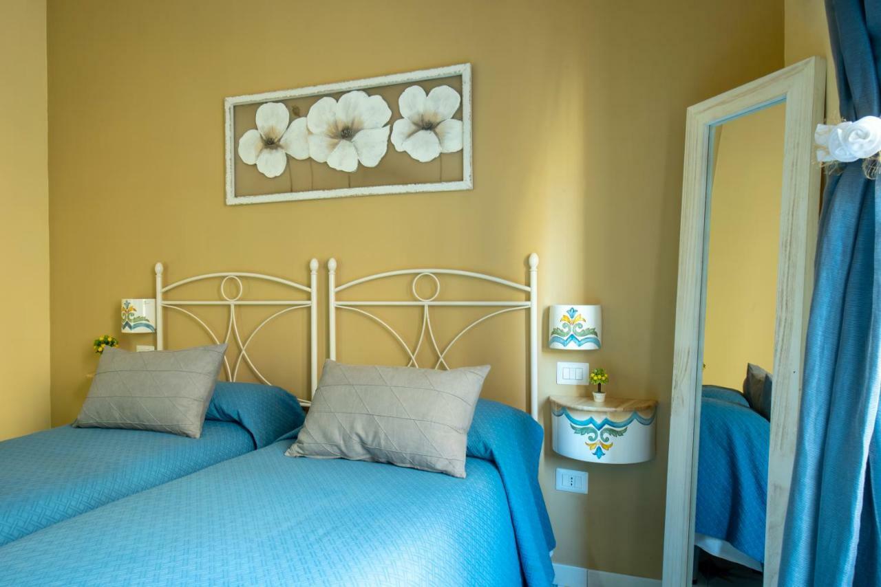 Regina Elena Bed & Breakfast Napoli Bagian luar foto