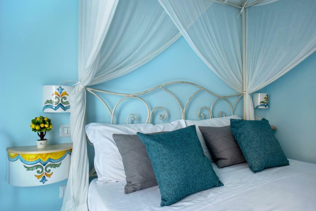 Regina Elena Bed & Breakfast Napoli Bagian luar foto