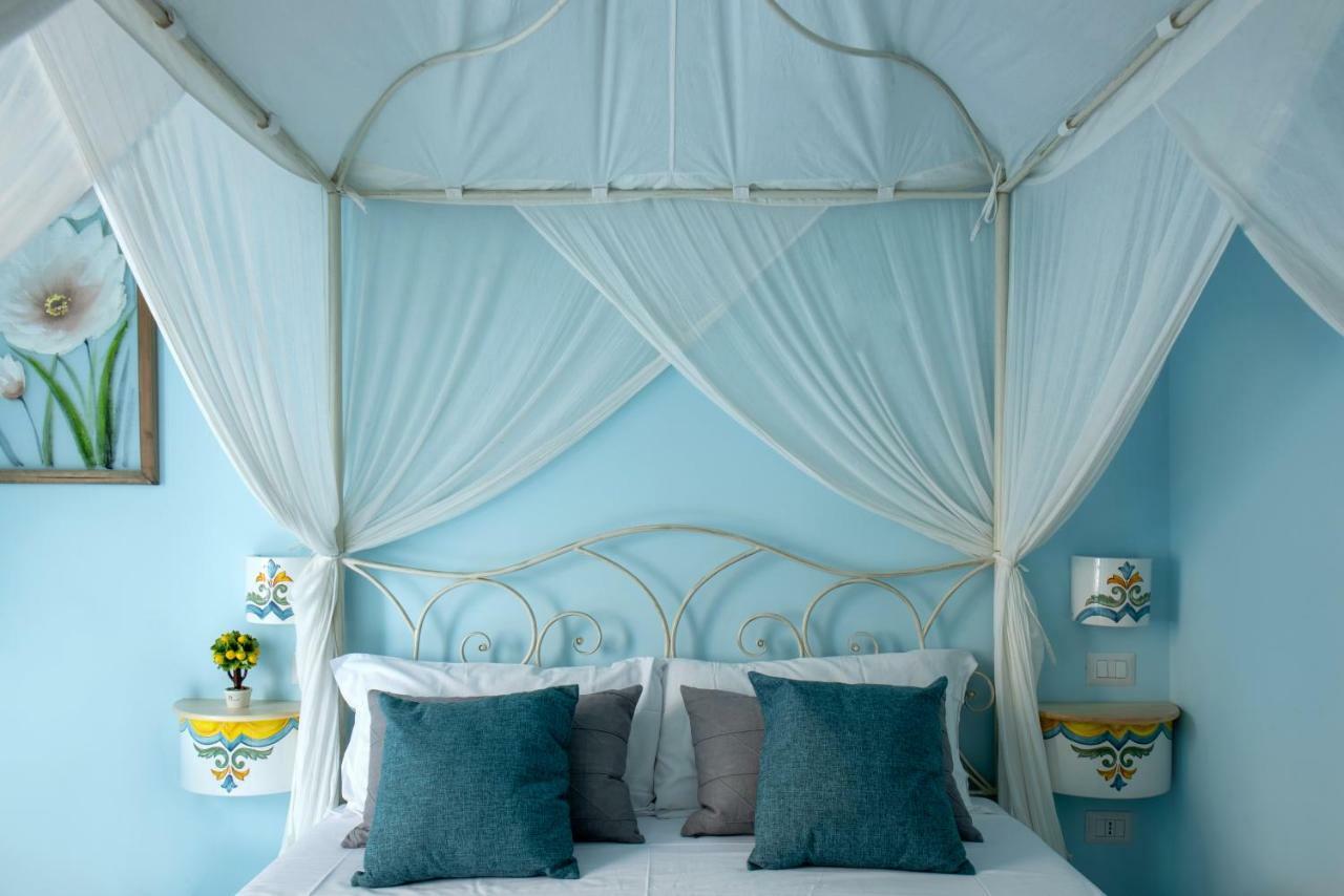 Regina Elena Bed & Breakfast Napoli Bagian luar foto