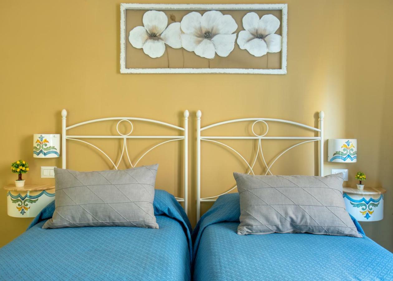 Regina Elena Bed & Breakfast Napoli Bagian luar foto