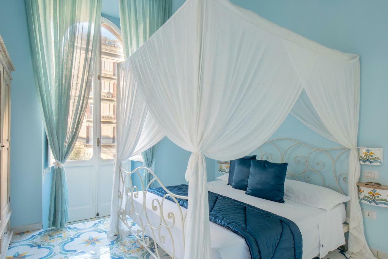 Regina Elena Bed & Breakfast Napoli Bagian luar foto