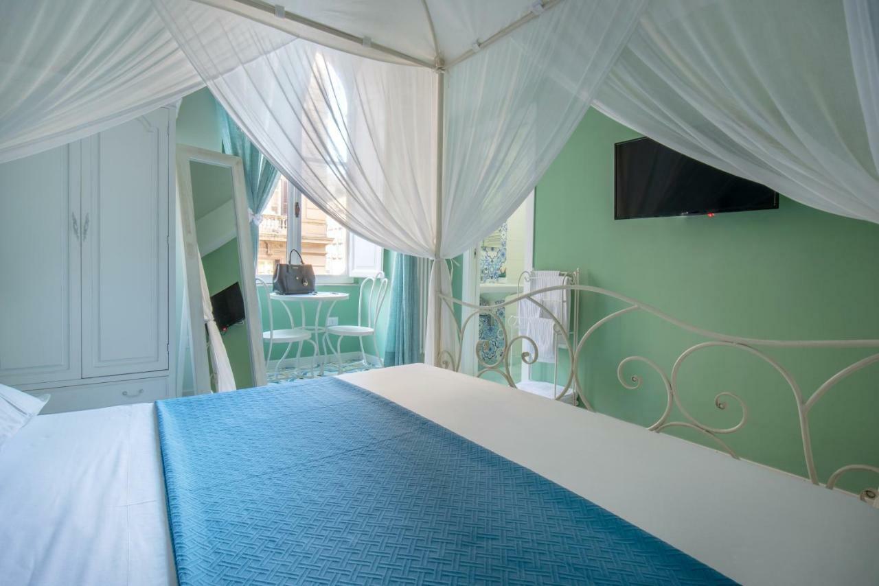 Regina Elena Bed & Breakfast Napoli Bagian luar foto