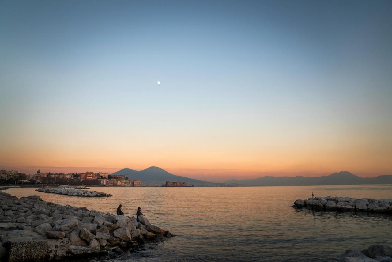 Regina Elena Bed & Breakfast Napoli Bagian luar foto