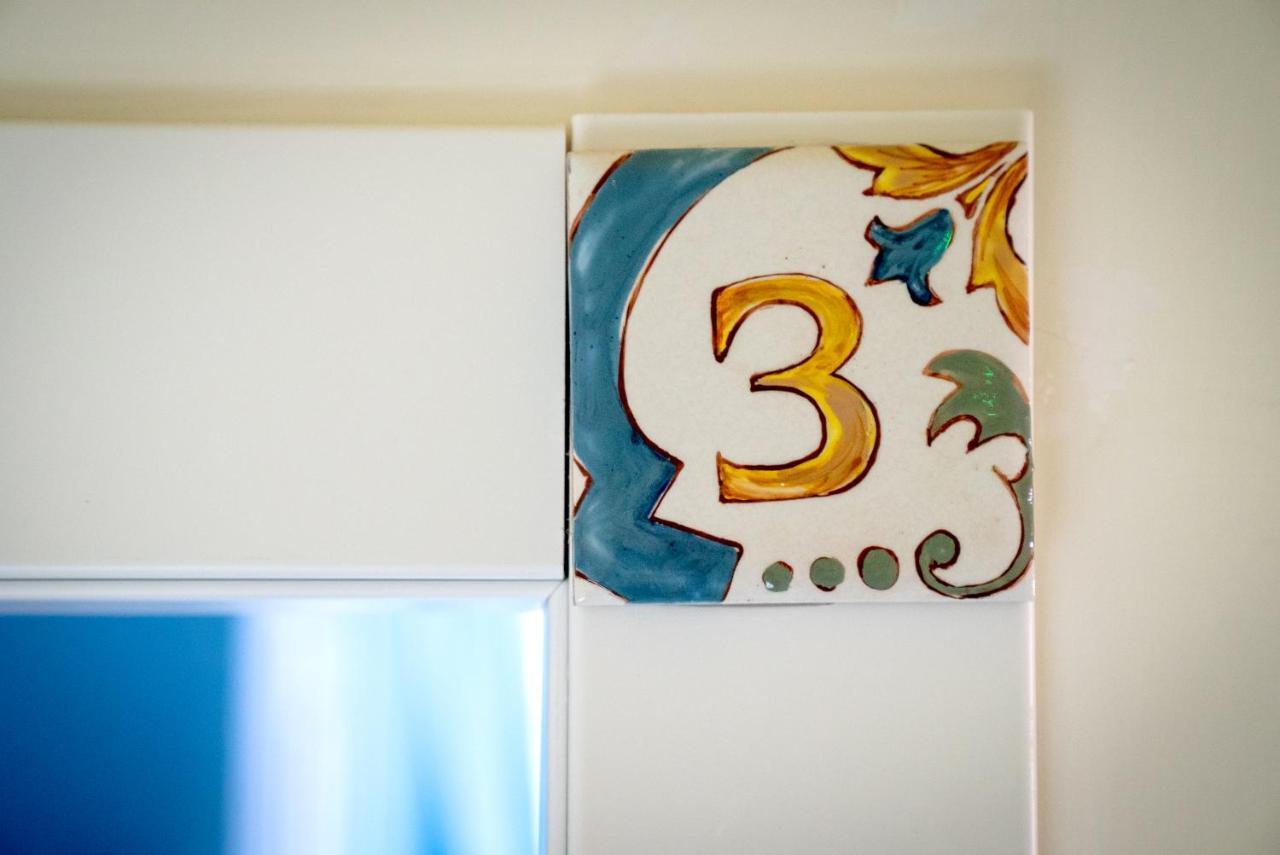 Regina Elena Bed & Breakfast Napoli Bagian luar foto